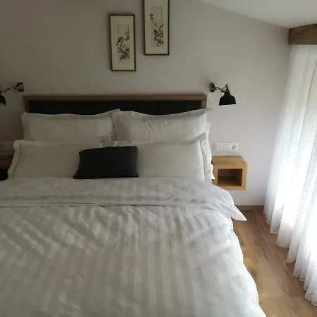 House Red Deer 度假居 普雷德沃尔