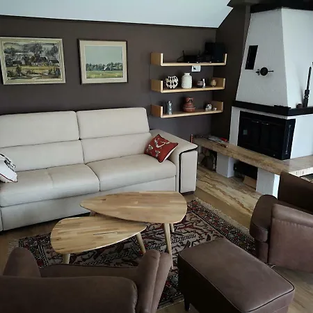 House Red Deer 度假居 普雷德沃尔