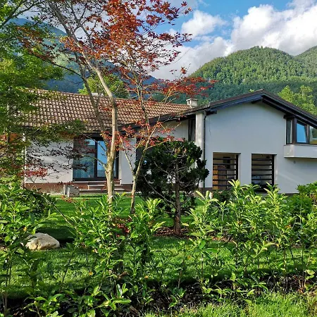 House Red Deer 度假居 普雷德沃尔