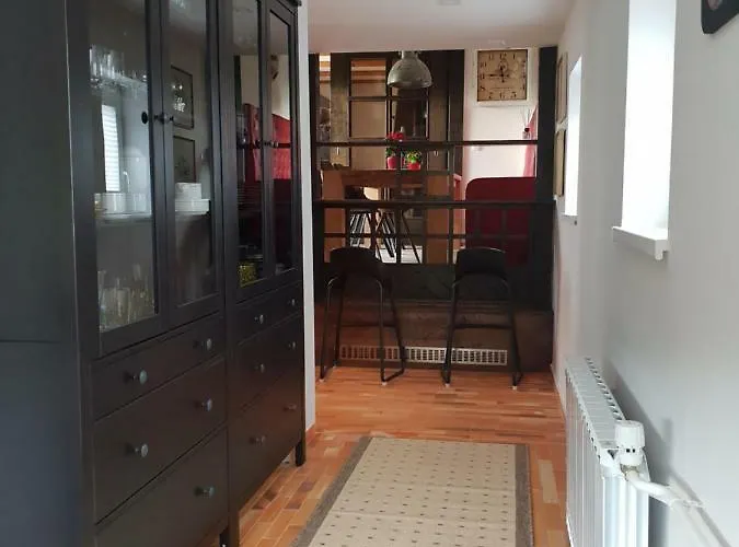 House Red Deer * Preddvor