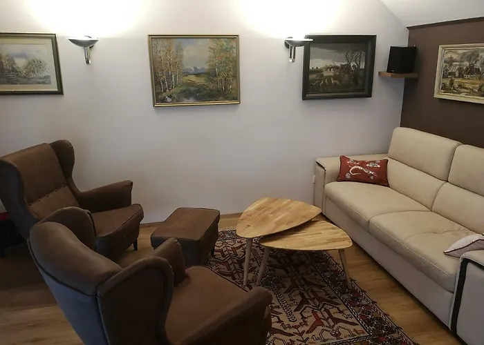 House Red Deer Preddvor