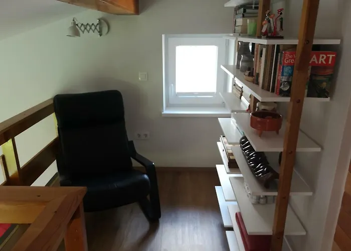 House Red Deer Preddvor